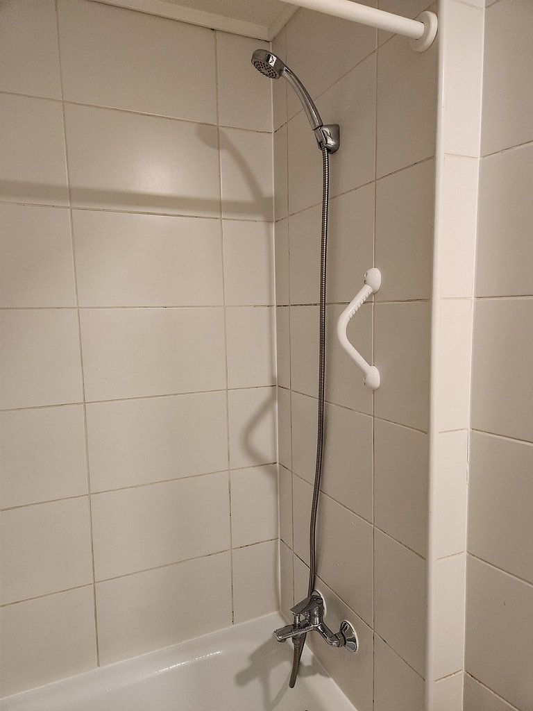 Moderno Departamento/2D2B Metro Santa Ana